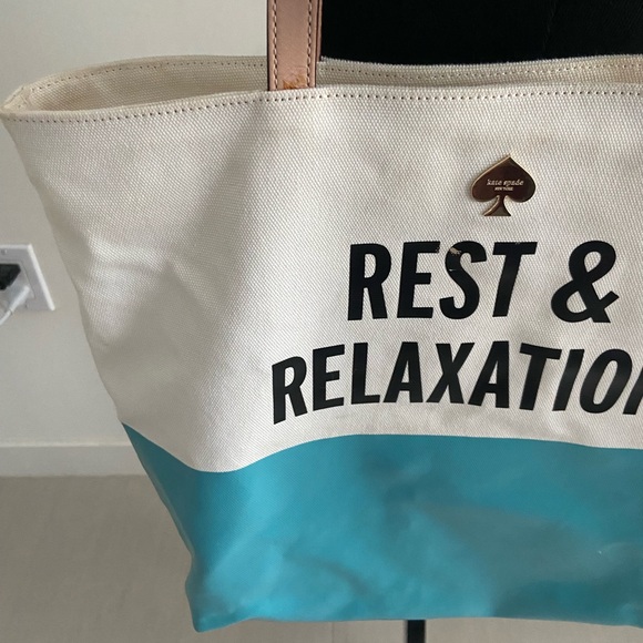 Kate Spade ♠️ Limited Edition Rest & Relaxation Tote - Picture 2 of 15